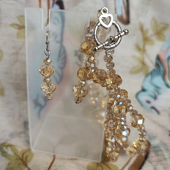 Faceted Glass Crystal Honey Color Gold Tone Necklace & Earrings - Picture 10 of 12